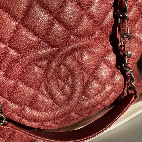 CHANEL Caviar Leather Red Grand Shopping Tote (GST) Bag - Picture 6 of 14